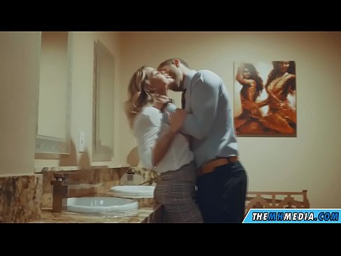 ❤️ När en bystig blondin förför dig på en offentlig toalett ❤️❌ Just porr at sv.nastypornpics-com.ru